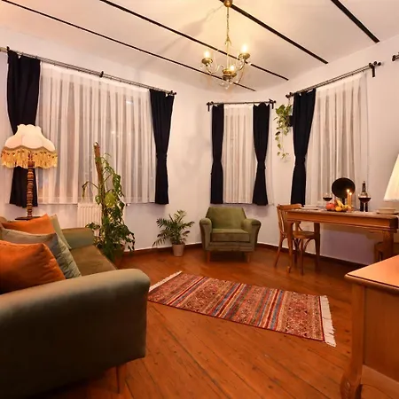 Historical Levantine Flat @heart Of Taksim * Istanbul