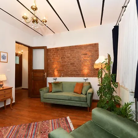 Apartment Historical Levantine Flat @heart Of Taksim *