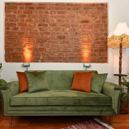 Historical Levantine Flat @heart Of Taksim *