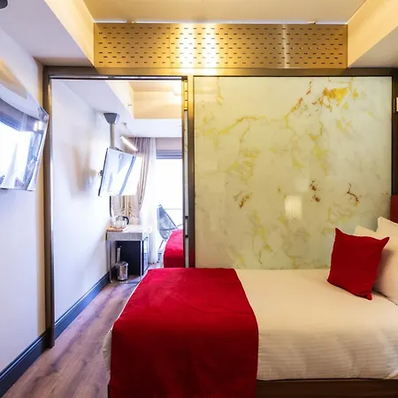 Ramada By Wyndham Pera Taksim איסטמבול