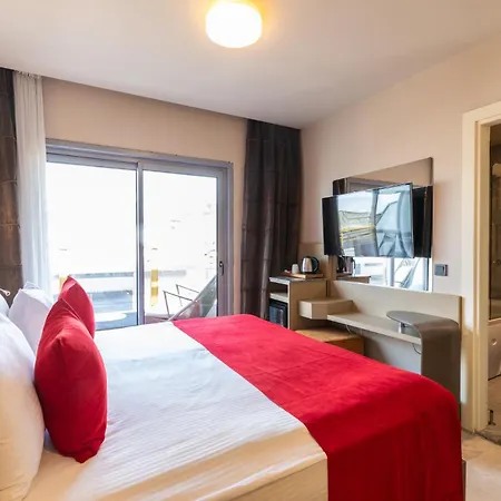 Ramada By Wyndham Pera Taksim 5*
