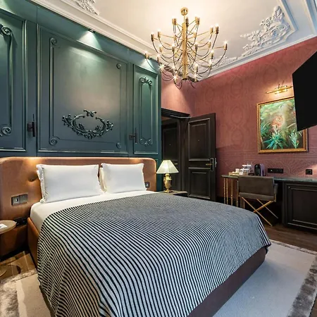 Orient Occident Istanbul, Autograph Collection