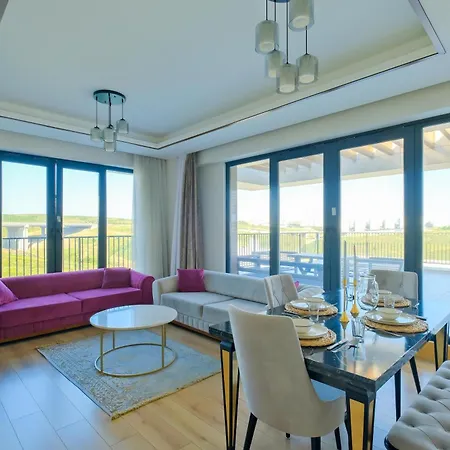 Appartamento Grand By Newinn *