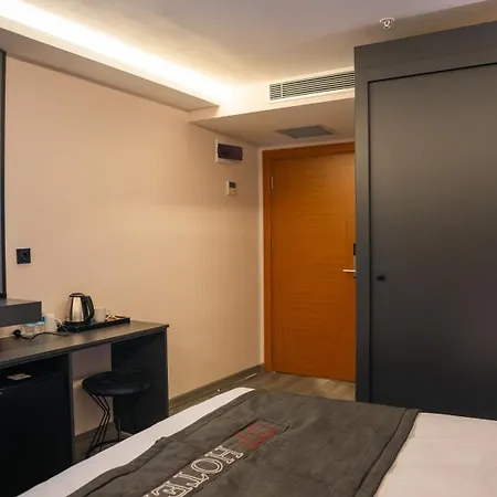 Cip & - Bakirkoey Center 4*