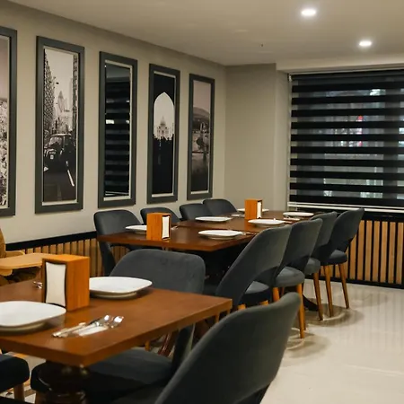 Cip & - Bakirkoey Center Hotel 4*