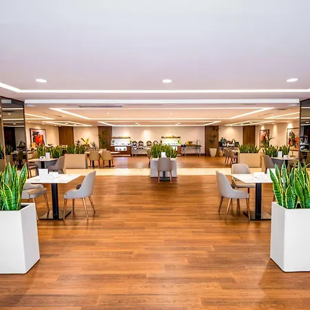 Radisson Residences Avrupa Tem Estambul