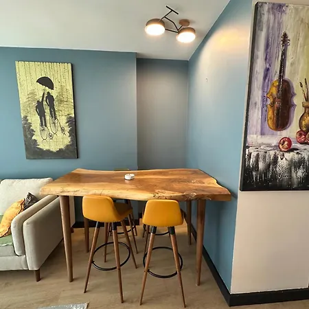 Stylish Flat-eagle Eye For Istanbul