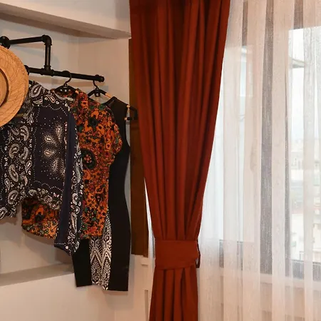 Hayyam House / Heart Of Taksim Apartment