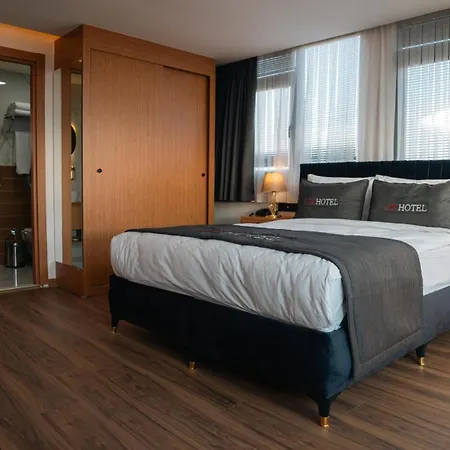 Hotel Cip & - Bakirkoey Center 4*