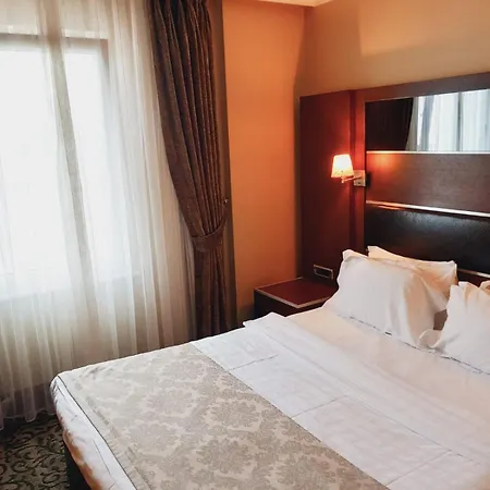 Dream Hill Business Deluxe Asia Hotel