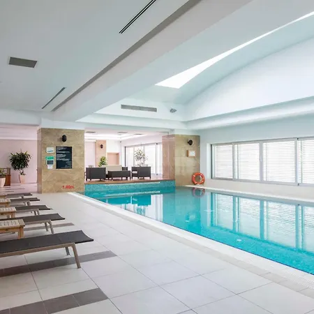 Hotel Radisson Residences Avrupa Tem Estambul