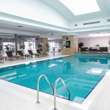 Hotel Radisson Residences Avrupa Tem