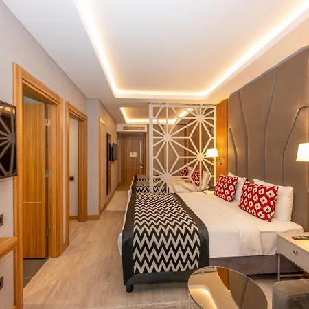 Ramada Encore By Wyndham Sisli 4*