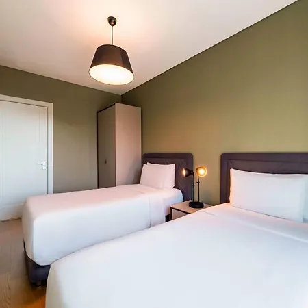 Hotel Radisson Residences Vadistanbul 4*