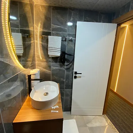 Besiktas Vip & Hostal Estambul