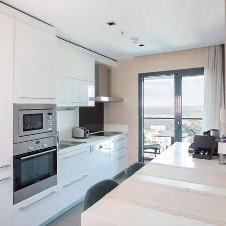 Radisson Residences Avrupa Tem 4*