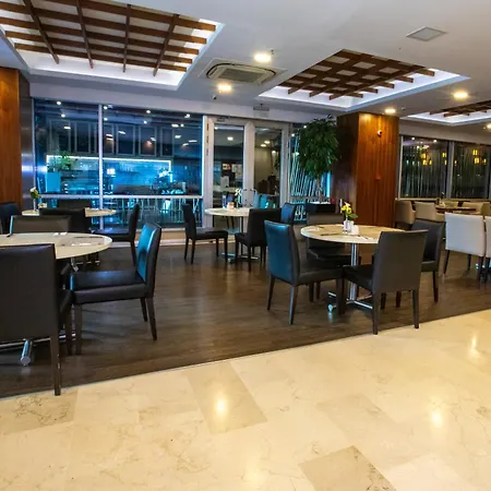 Ramada Encore Kartal 4*