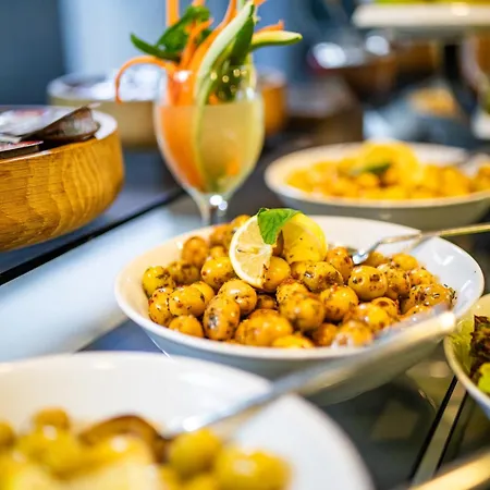 Ramada Encore Kartal Otel