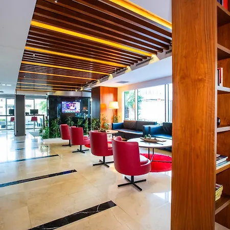Hotel Ramada Encore Kartal 4*
