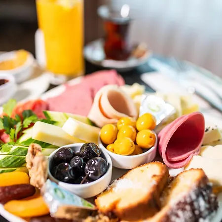 Otel Ramada Encore Kartal İstanbul