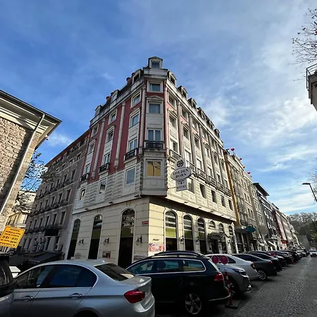 Отель Golden Horn 4*