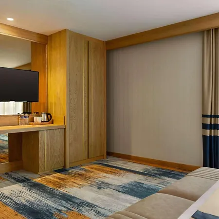 Hotel Days By Wyndham Bomonti 4*