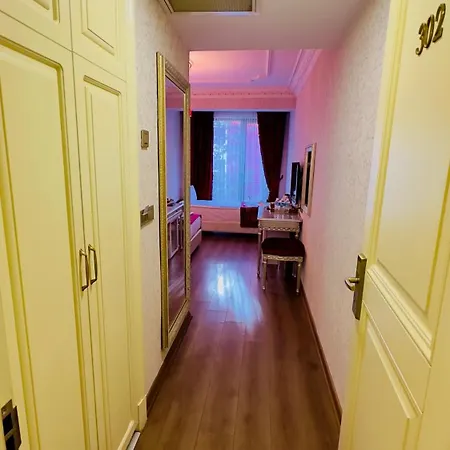 Gritti Pera & Отель 3*