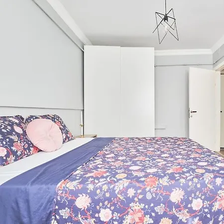 A Flat In The Center With Terrace Apartman