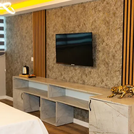 Hotel The Hera Business & 4*