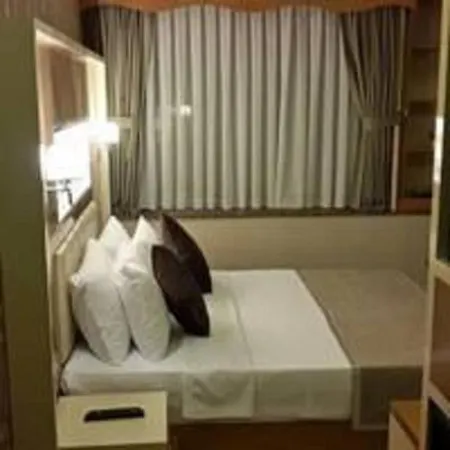 Mars Hotel 3*