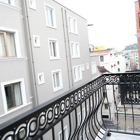 Yellow Mansion * Istanbul
