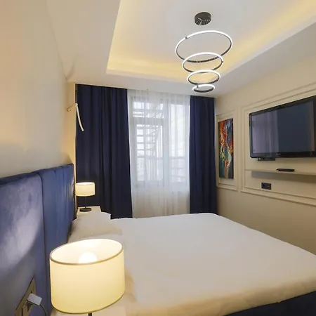 Ravello Taksim 3*
