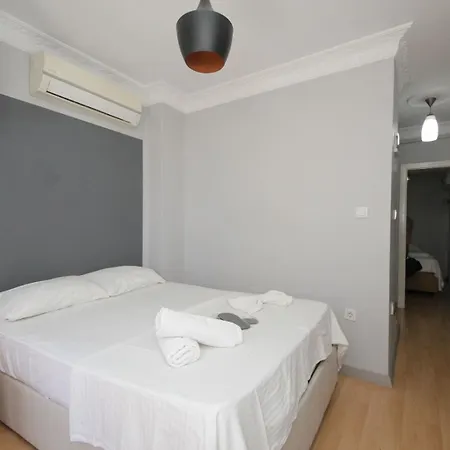 Luxury At Taksim Apartment