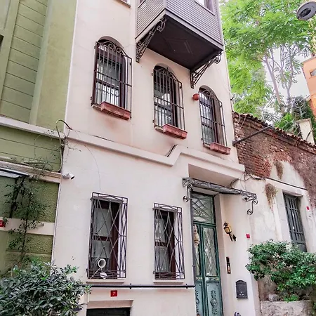 Homie - Modern Nearby Istiklal Street & Galata Tower Apartment *