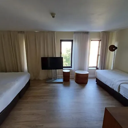 Miapera And Hotell