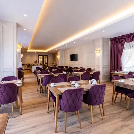 Carina Gold And Restaurant Отель