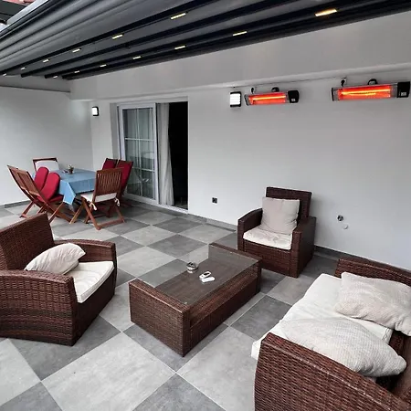 Merkuri Aparthotel *