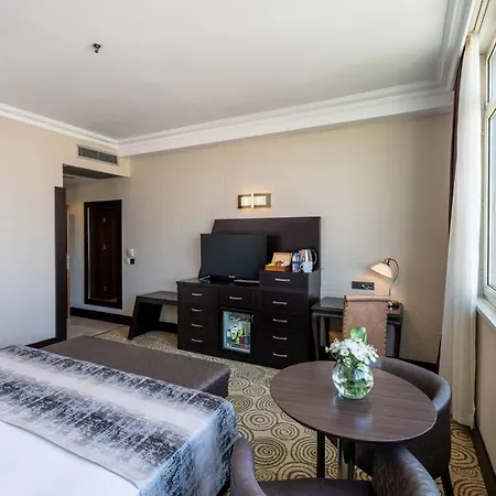 فندق ايليت دراغوس 5*