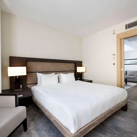 Ramada Plaza By Wyndham Center 5* Estambul
