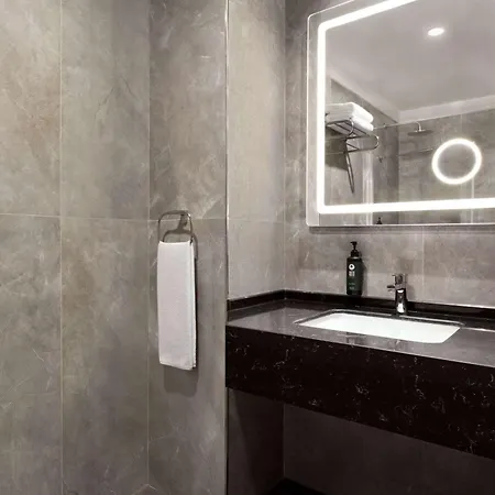 Ramada Encore By Wyndham Sisli Hotel