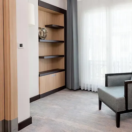 Hotel Ramada Plaza By Wyndham Center Estambul