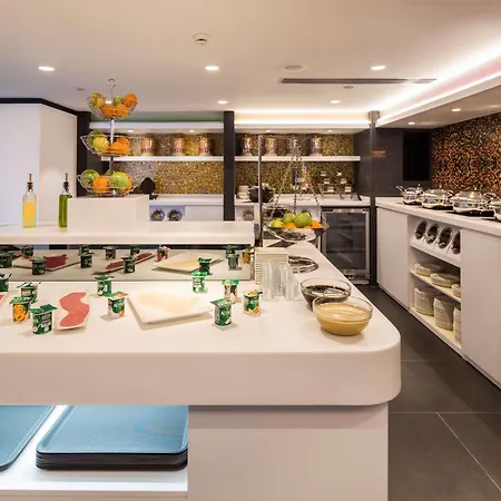 Hampton By Hilton Istanbul Kurtkoy Hotel