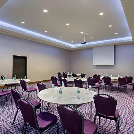 Hotel Hampton By Hilton Kayasehir