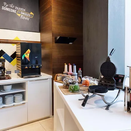 Hampton By Hilton Kayasehir Hotel