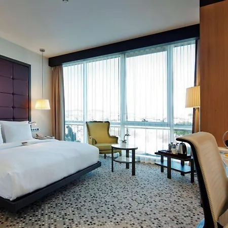 Doubletree By Hilton - Moda