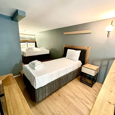 Newalla Old Hotel