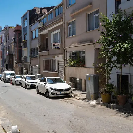 Hatem's House In Taksim