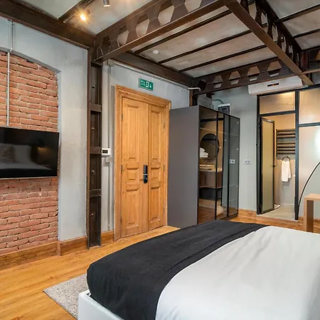 Urban Quarters - Bueklue 4*