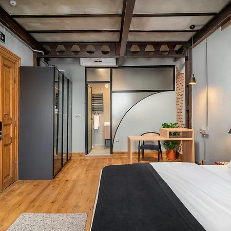 Urban Quarters - Bueklue Aparthotel 4*