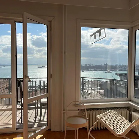 Renovated 5br With Sea View * Istambul